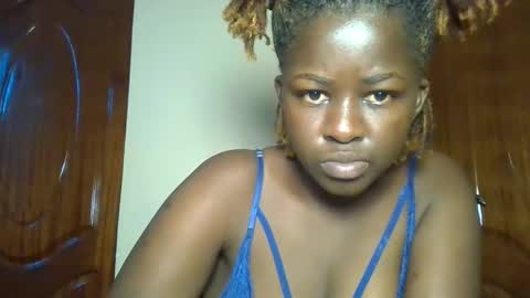 Snapshot of naughty_sluttygal chatting on September 24, 2025, 10:51 am Lydiah online show from September 24, 2025, 10:51 am