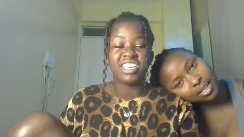 Snapshot of naughty_sluttygal chatting on October 4, 2025, 1:20 pm Lydiah online show from October 4, 2025, 1:20 pm