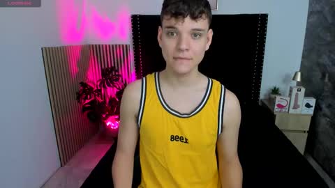 Snapshot of naughty_twink_ chatting on October 14, 2025, 11:33 am Noah online show from October 14, 2025, 11:33 am