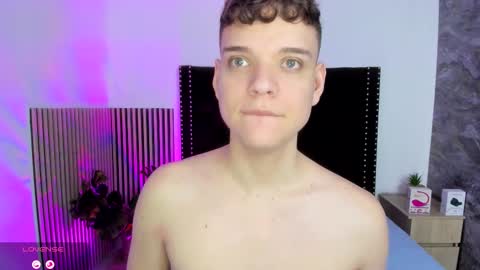 Snapshot of naughty_twink_ chatting on November 27, 2025, 12:18 pm Noah online show from November 27, 2025, 12:18 pm