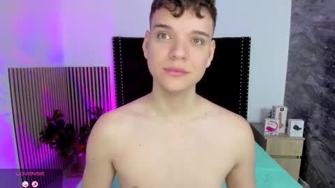 Snapshot of naughty_twink_ chatting on November 29, 2025, 11:13 am Noah online show from November 29, 2025, 11:13 am