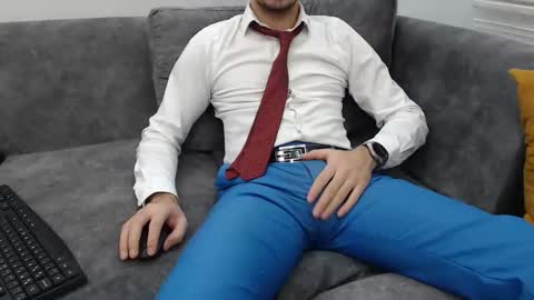 naughty pervert masterboy online show from January 15, 2026, 7:06 pm