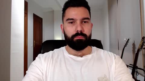 Snapshot of naughtybear_69 chatting on October 21, 2025, 10:27 am Tom online show from October 21, 2025, 10:27 am