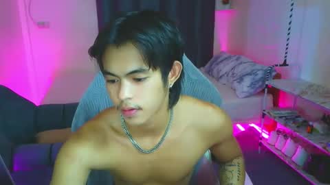 Snapshot of naughtyboylouie chatting on February 12, 2026, 3:29 pm Loue online show from February 12, 2026, 3:29 pm