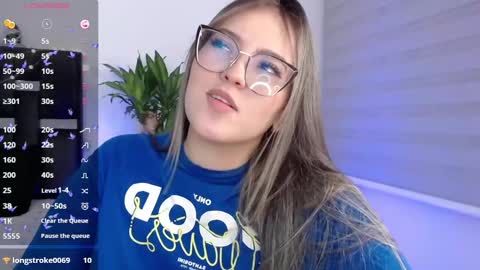 Snapshot of naughtycurvybbx chatting on December 10, 2024, 4:24 am LANAindependent model online show from December 10, 2024, 4:24 am