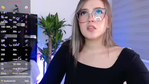 Snapshot of naughtycurvybbx chatting on December 22, 2024, 7:54 am LANAindependent model online show from December 22, 2024, 7:54 am