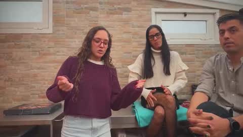 ANDREA STEPH  MIKE online show from October 10, 2025, 8:46 am