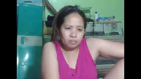 naughtymom26 online show from April 4, 2026, 10:40 pm