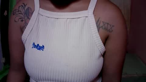 naughtymom_33 online show from November 3, 2025, 3:41 am