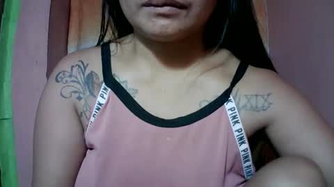 naughtymom_33 online show from December 16, 2025, 11:10 pm