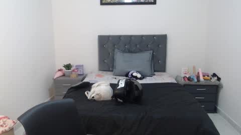 naughtyplayass online show from September 30, 2025, 6:24 pm