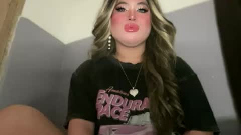 Snapshot of naughtyrosecum chatting on October 17, 2025, 10:51 am Rose Wilson online show from October 17, 2025, 10:51 am