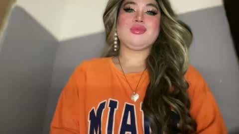 Snapshot of naughtyrosecum chatting on October 20, 2025, 5:35 pm Rose Wilson online show from October 20, 2025, 5:35 pm