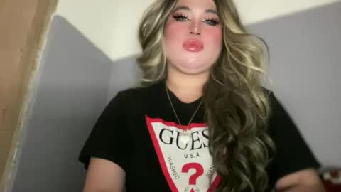 Snapshot of naughtyrosecum chatting on October 31, 2025, 3:35 pm Rose Wilson online show from October 31, 2025, 3:35 pm