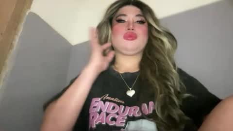 Snapshot of naughtyrosecum chatting on November 4, 2025, 4:00 am Rose Wilson online show from November 4, 2025, 4:00 am