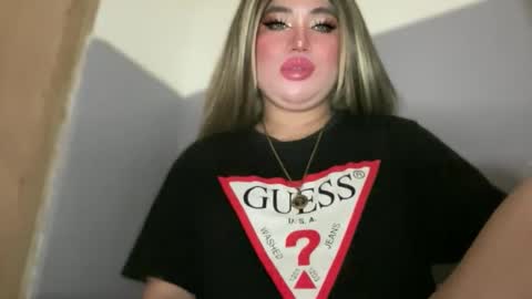 Snapshot of naughtyrosecum chatting on November 11, 2025, 3:12 pm Rose Wilson online show from November 11, 2025, 3:12 pm