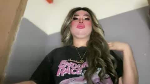 Snapshot of naughtyrosecum chatting on November 19, 2025, 4:40 pm Rose Wilson online show from November 19, 2025, 4:40 pm