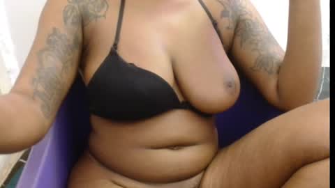 naughtyxpussyx online show from January 19, 2026, 2:43 pm