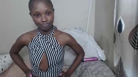 nawtylarissa_ online show from September 10, 2025, 6:19 pm