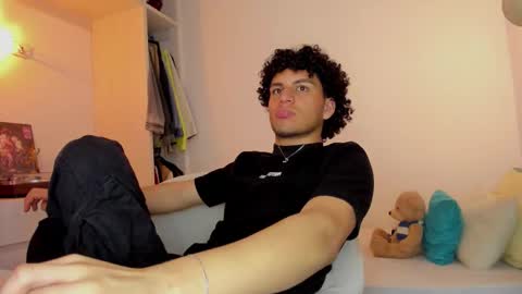 Natan online show from November 25, 2025, 4:34 am