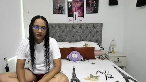 Snapshot of nay_and_aleja chatting on June 25, 2026, 2:11 am nay_and_aleja online show from June 25, 2026, 2:11 am