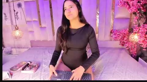 Nayarak online show from July 6, 2026, 1:19 pm