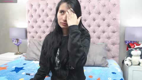 Snapshot of nayecloud chatting on December 26, 2024, 7:49 pm Naye online show from December 26, 2024, 7:49 pm
