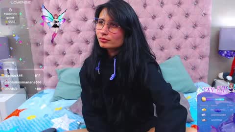 Snapshot of nayecloud chatting on January 3, 2025, 9:36 am Naye online show from January 3, 2025, 9:36 am