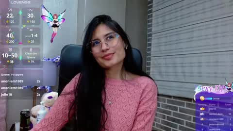 Snapshot of nayecloud chatting on January 19, 2025, 4:44 am Naye online show from January 19, 2025, 4:44 am