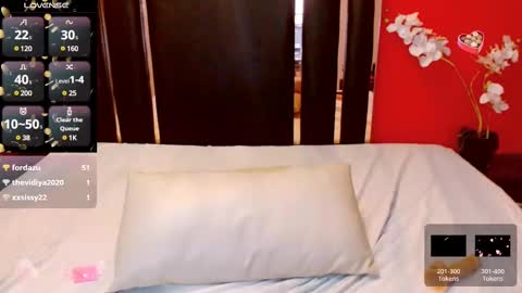 Snapshot of nayla_garner chatting on February 12, 2025, 10:48 pm Lady Nayla online show from February 12, 2025, 10:48 pm