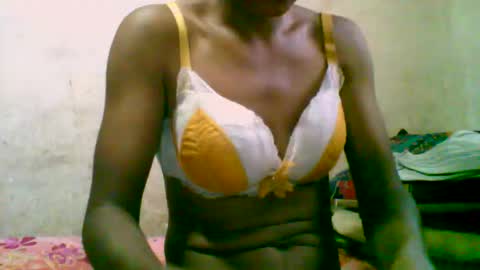 Snapshot of naylah313 chatting on February 24, 2026, 6:33 am Nayla online show from February 24, 2026, 6:33 am