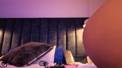 Juli  online show from November 20, 2025, 11:21 am