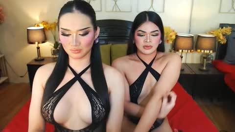 Snapshot of nayumi_edwards chatting on October 28, 2025, 9:50 pm F R A N Z I A online show from October 28, 2025, 9:50 pm