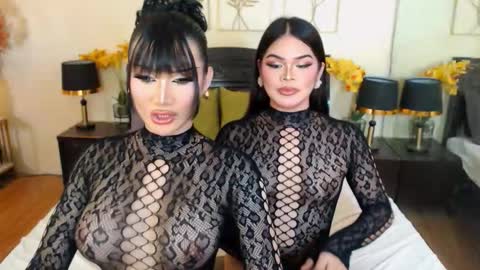 Snapshot of nayumi_edwards chatting on November 17, 2025, 4:46 pm F R A N Z I A online show from November 17, 2025, 4:46 pm