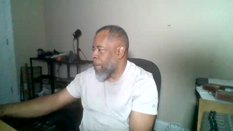 Terry online show from October 3, 2025, 3:36 am