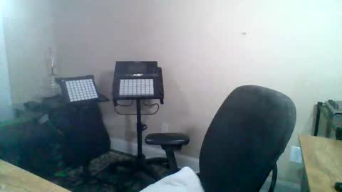 Terry online show from October 28, 2025, 3:04 pm