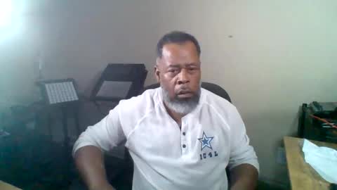 Terry online show from October 29, 2025, 6:42 pm