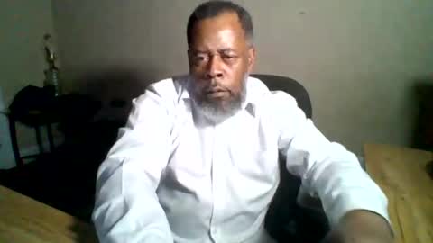 Terry online show from November 2, 2025, 10:12 pm