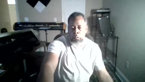 Terry online show from November 8, 2025, 12:16 pm