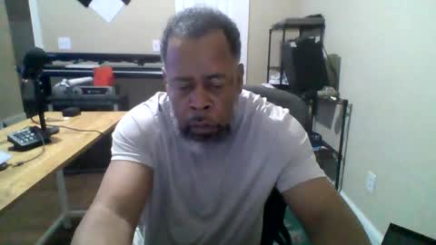 Terry online show from November 10, 2025, 2:32 am