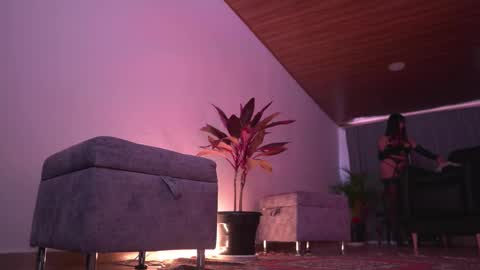 Nefertari online show from March 14, 2026, 5:29 pm