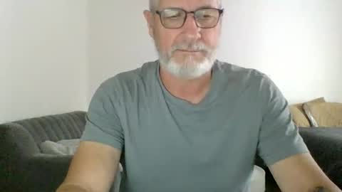 Snapshot of neckdown12 chatting on February 21, 2026, 9:49 pm neckdown12 online show from February 21, 2026, 9:49 pm
