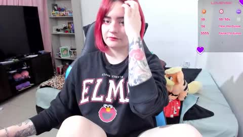 Geek Nicole    im Neeko UwU online show from October 1, 2025, 10:21 am