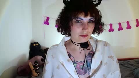 nefertiti_queen online show from March 27, 2026, 10:53 pm