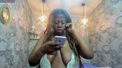 Nefer  online show from September 27, 2025, 8:41 am