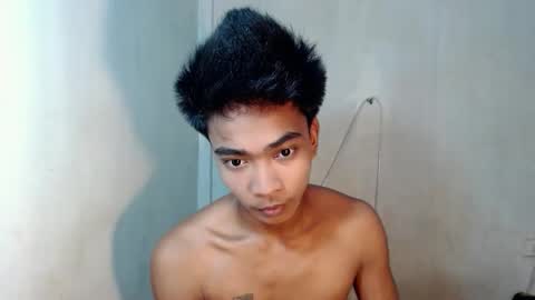 Snapshot of neil_asian69 chatting on November 27, 2025, 2:52 pm neil_asian69 online show from November 27, 2025, 2:52 pm