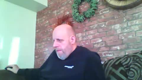 Snapshot of neil_uk_1976 chatting on December 22, 2024, 1:00 pm Neil online show from December 22, 2024, 1:00 pm