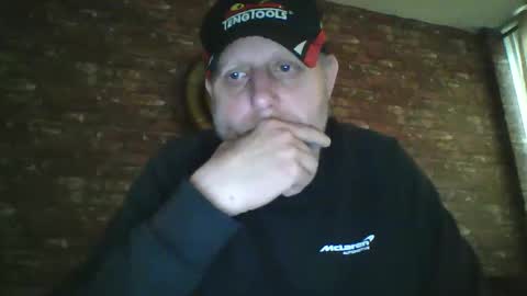 Snapshot of neil_uk_1976 chatting on October 4, 2025, 4:49 pm Neil online show from October 4, 2025, 4:49 pm