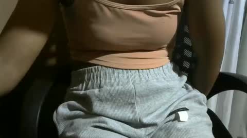 nelia_84 online show from February 13, 2026, 7:32 pm