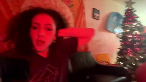 Nell xo online show from December 3, 2025, 3:58 am